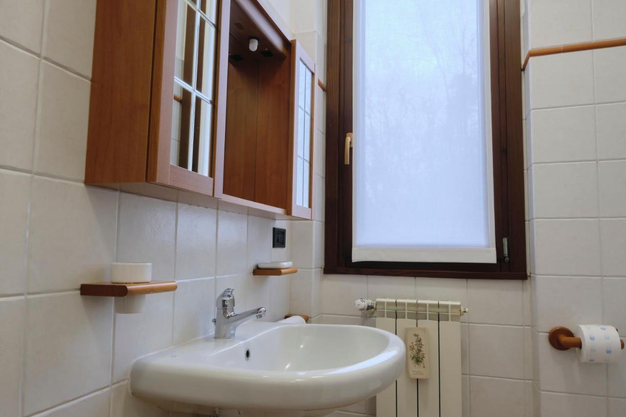 Apartmán 10' From Malpensa Casa Moderna, Netflix & Wi-Fi Casorate Sempione Exteriér fotografie